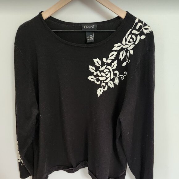 Lane Bryant Embroidered Black Sweater, Size 22/24 - Picture 6 of 10